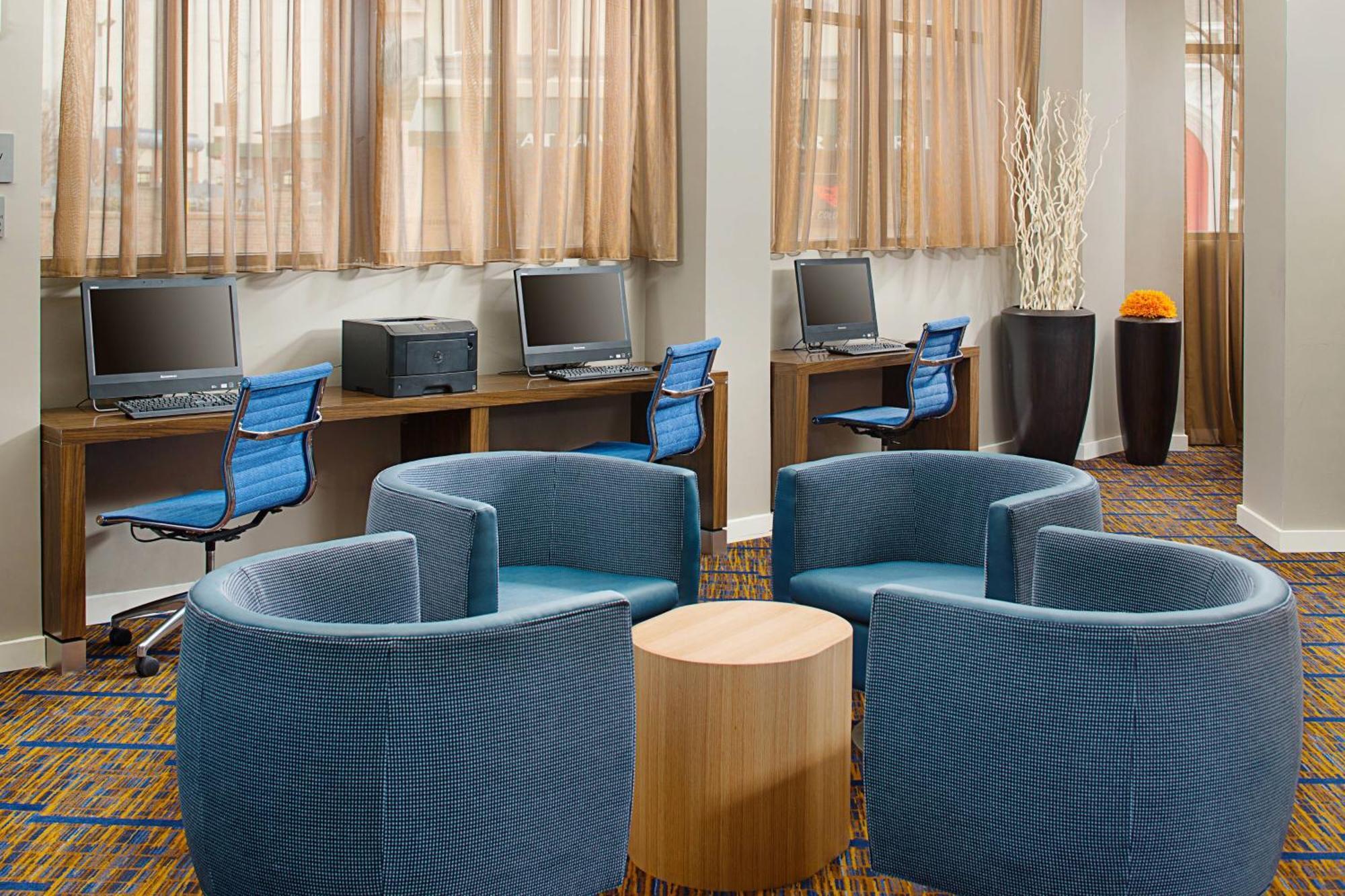 Hotel Courtyard By Marriott Atlantic Block 3*
