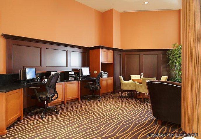 Courtyard By Marriott Atlantic Block